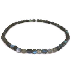 blaugraue Labradorit Nugget Kette
