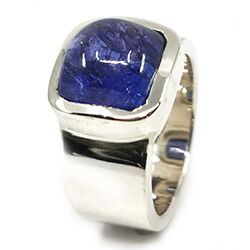 blauer Tansania Cabochon in Silber Ring