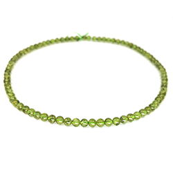 hellgruene Peridot Kugelkette