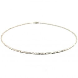 Kette aus Silber Plaettchen