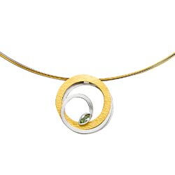 Runder Peridot Anhänger mit Silber Elementen