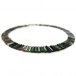 flache Turmalin Staebchen Kette