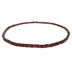 rote Granat Wuerfelkette
