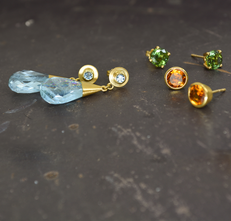 Goldohrringe mit Aquamarin und Edelsteinen Goldschmiede Albath