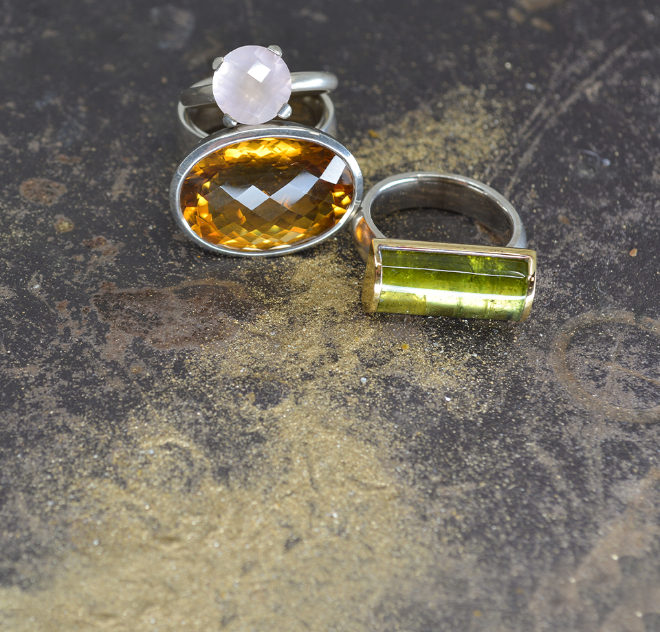 Silberringe mit gruenem und gelbem Stein Goldschmiede Albath