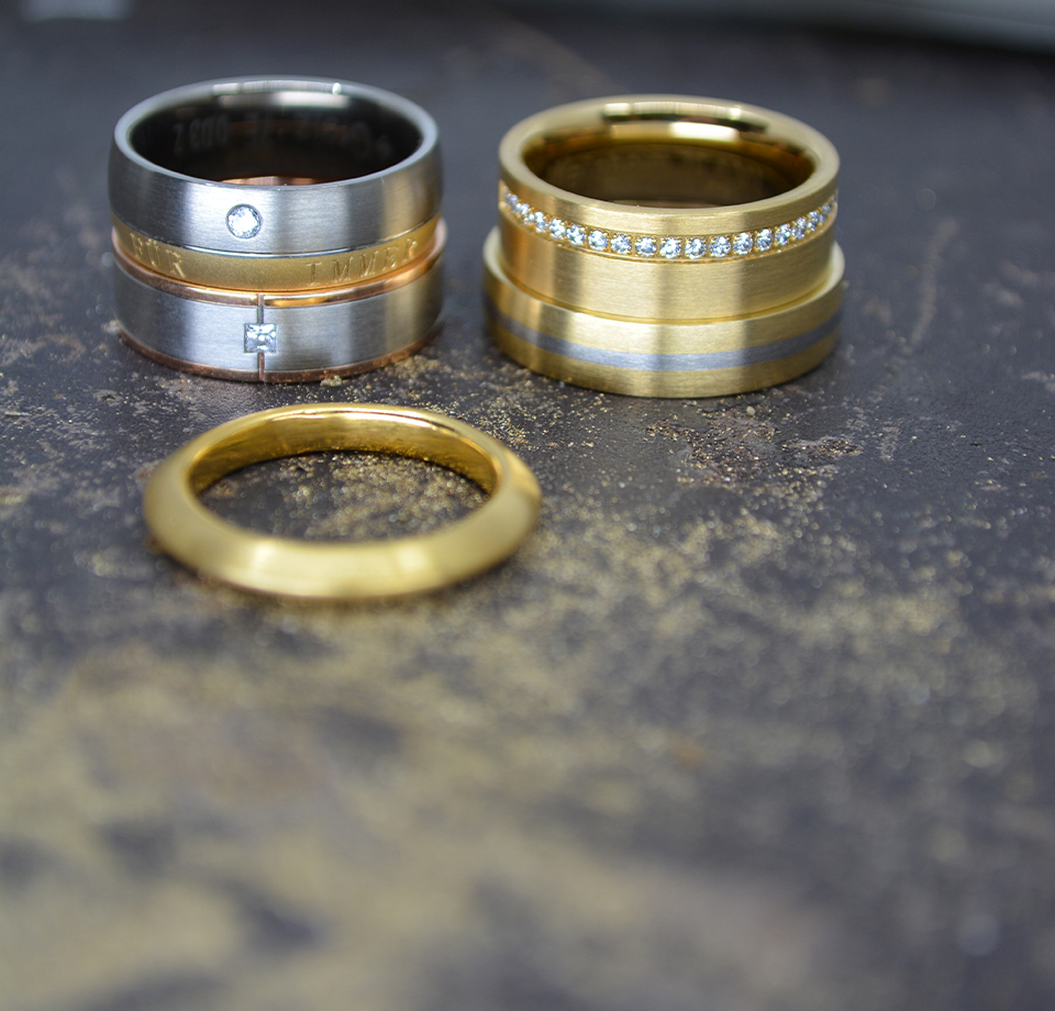 goldene und silberne Trauringe Goldschmiede Albath