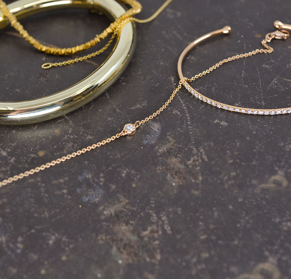 Goldarmbaender mit Diamanten Goldschmiede Albath