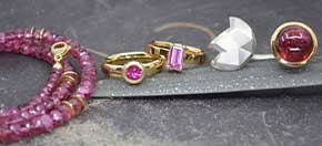 rosa-pinker-schmuck-goldschmiede-aachen