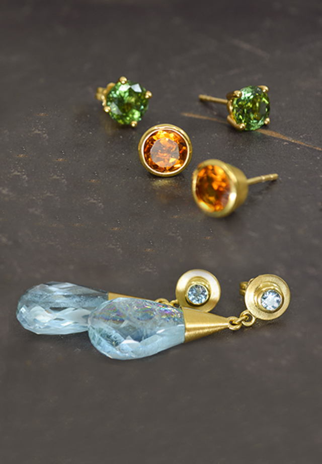 blaue, grüne und orangene Gold Ohrringe Goldschmiede Albath