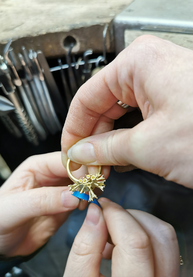 Ringrohling mit zwei blauen Steinen Goldschmiede Albath