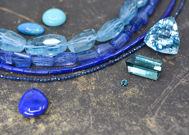 blaue Edelsteine und Ketten Goldschmiede Albath