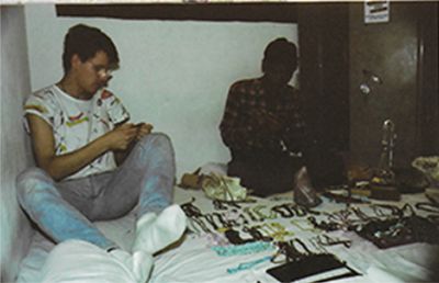 Rainer Albath beim Edelsteinhandel in Indien Goldschmiede Albath
